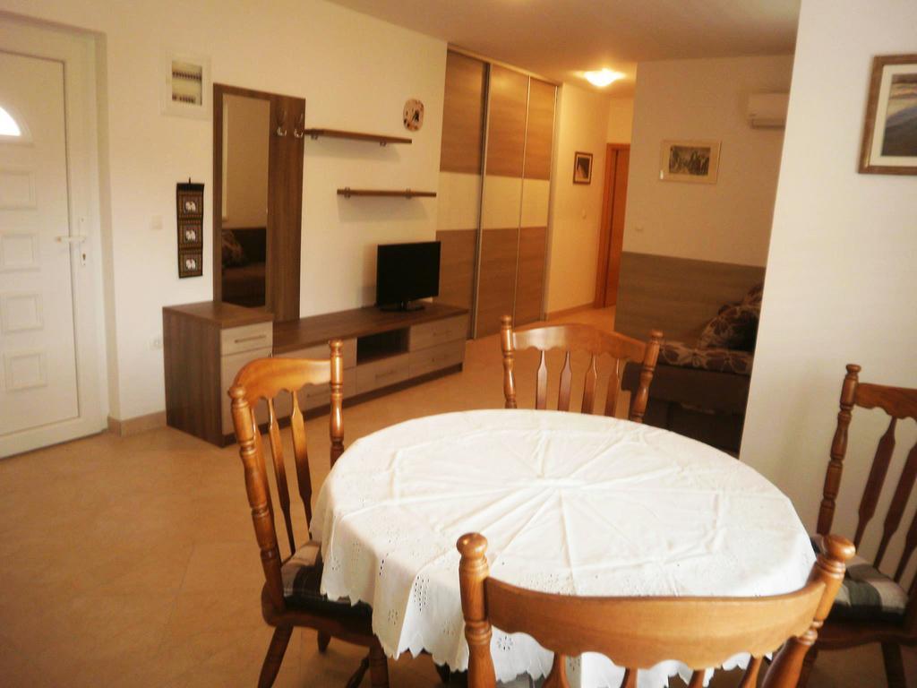 Apartments Lana And Lili Преко Стая снимка